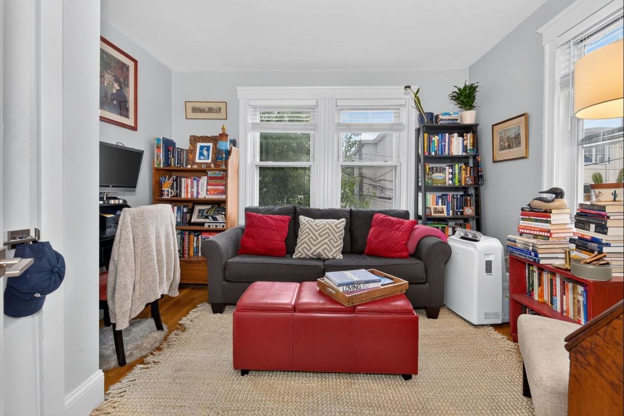 52 Mansfield St #B - Photo 5 of 10