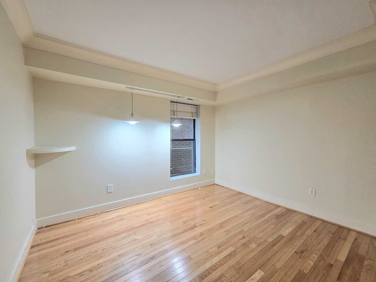 1620 Corcoran St Nw #1 - Photo 4 of 17