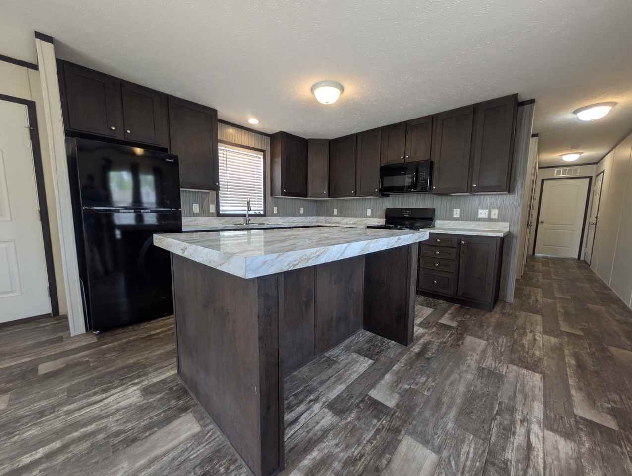 15881 Villaire Ave #658 - Photo 5 of 25