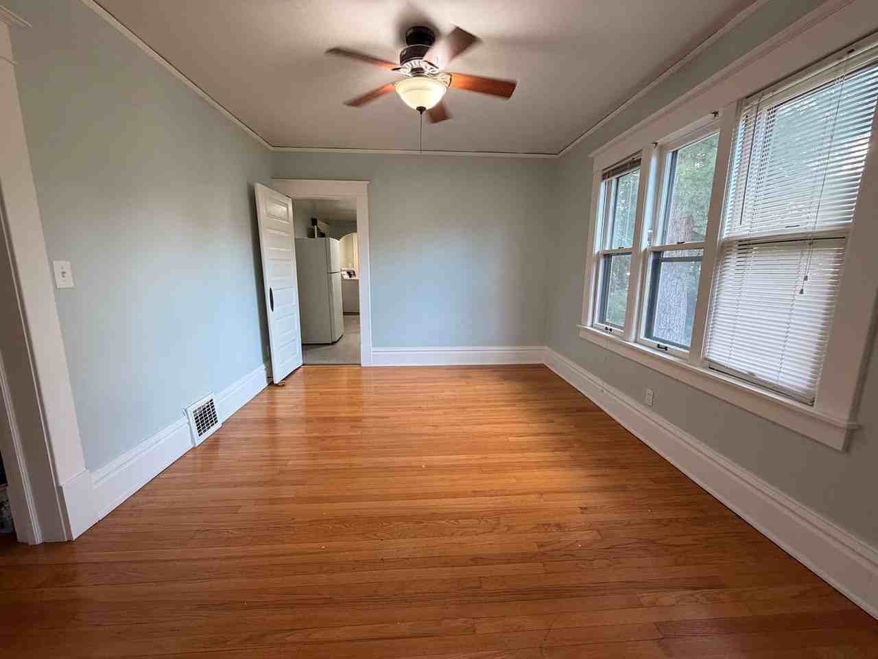 254 Warren Ave Se - Photo 3 of 27