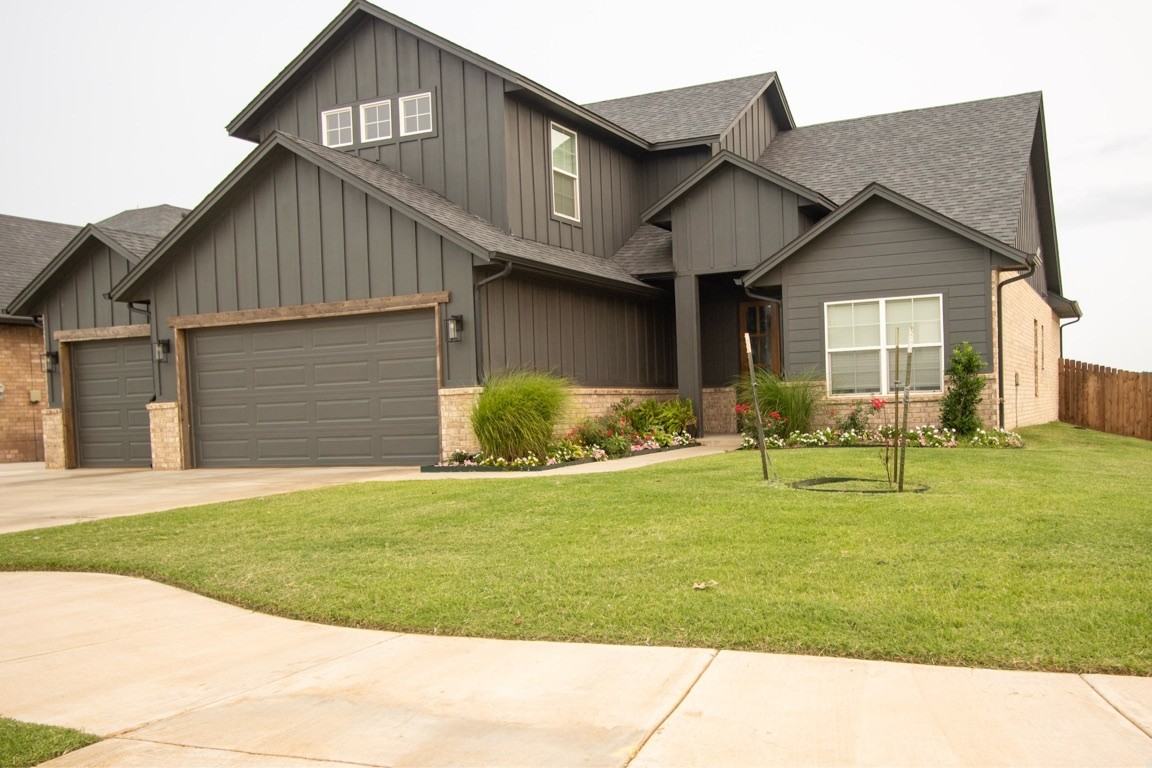 6200 Kinnick Dr #1 - Photo 2 of 22