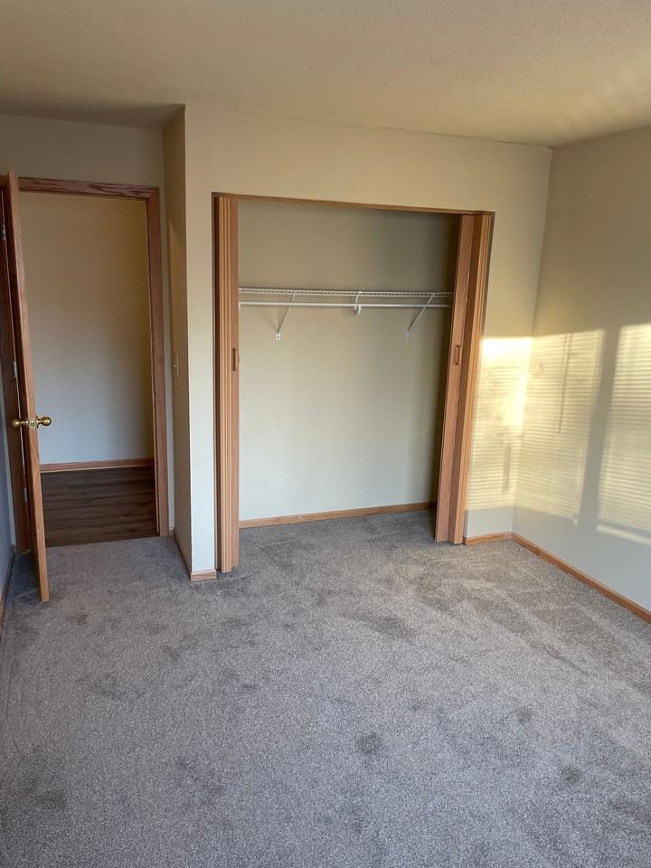 Cedar Avenue Apartments - Photo 7 of 20