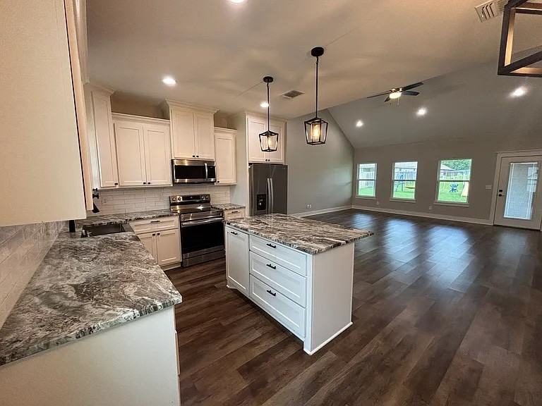 455 Cedar Hill Loop #1 - Photo 2 of 21