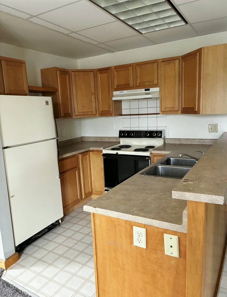 127 W Frederick St #B - Photo 2 of 10