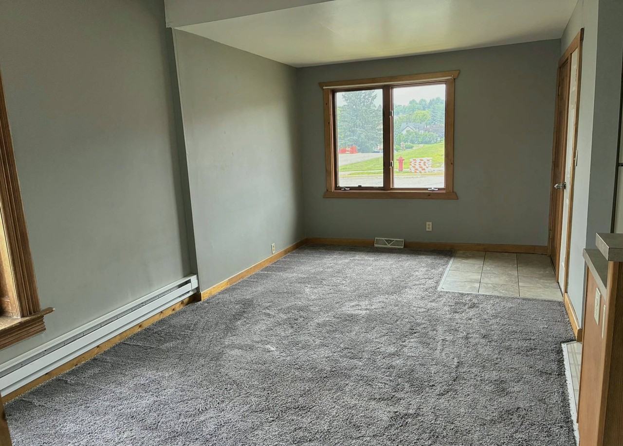 127 W Frederick St #B - Photo 5 of 10