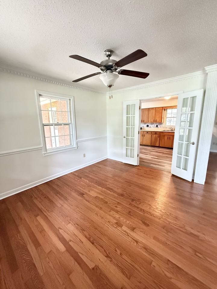 407 Strange Rd #1 - Photo 5 of 19
