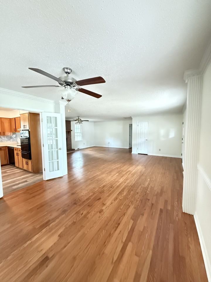407 Strange Rd #1 - Photo 6 of 19