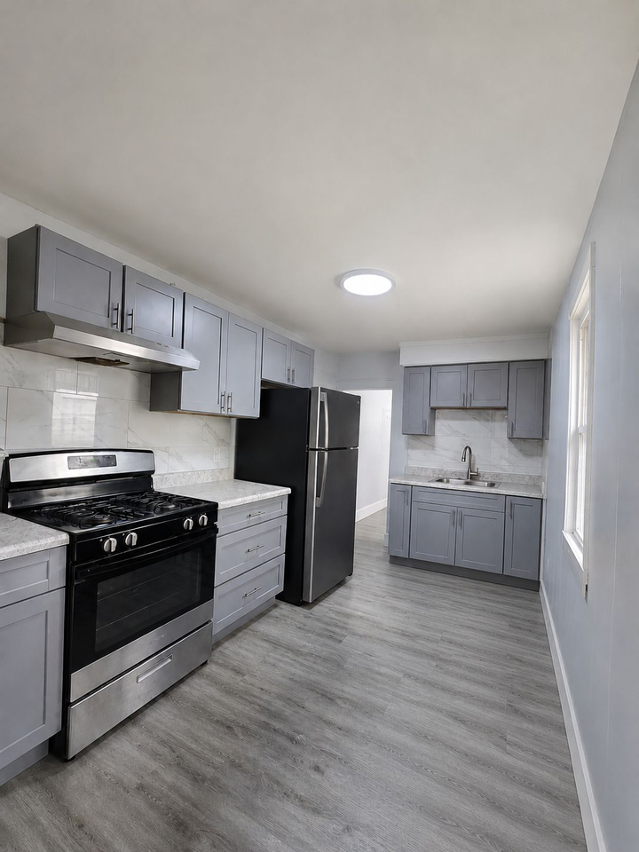 1313 Birch St #1 - Photo 3 of 24