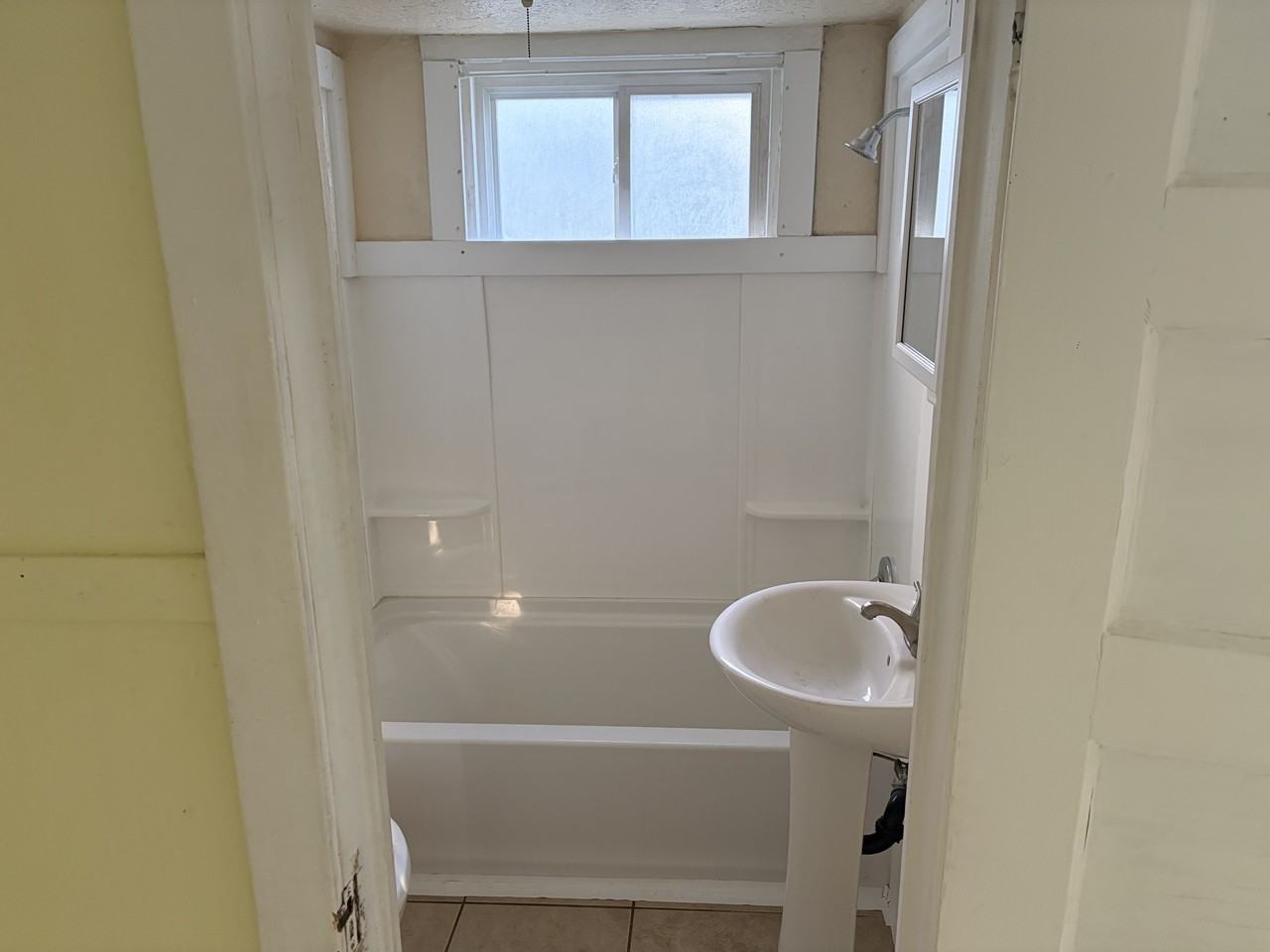 442 N 10th Ave - Photo 4 of 12