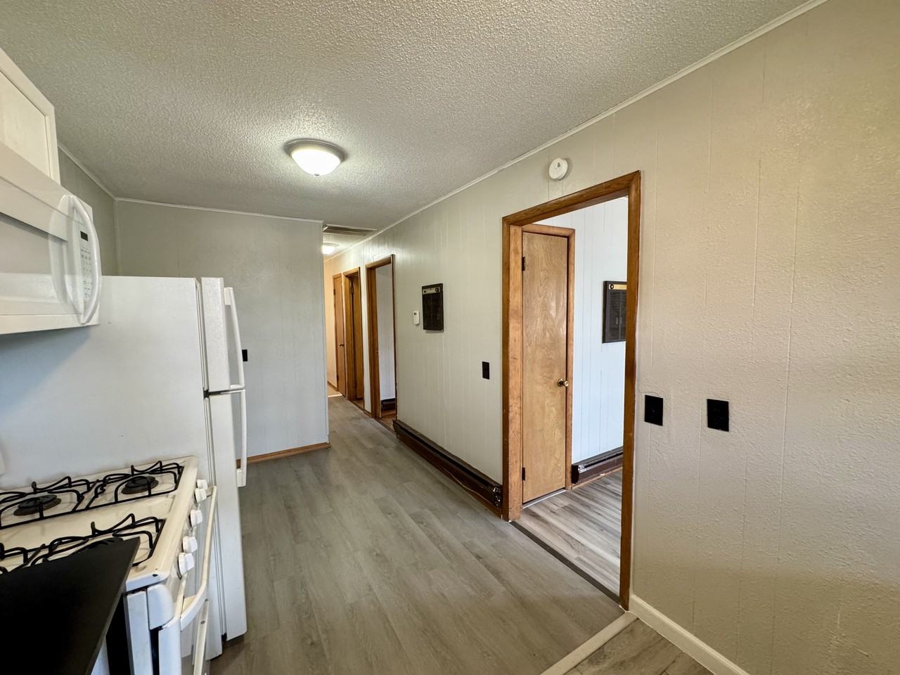 420 Jackson St #B - Photo 6 of 12