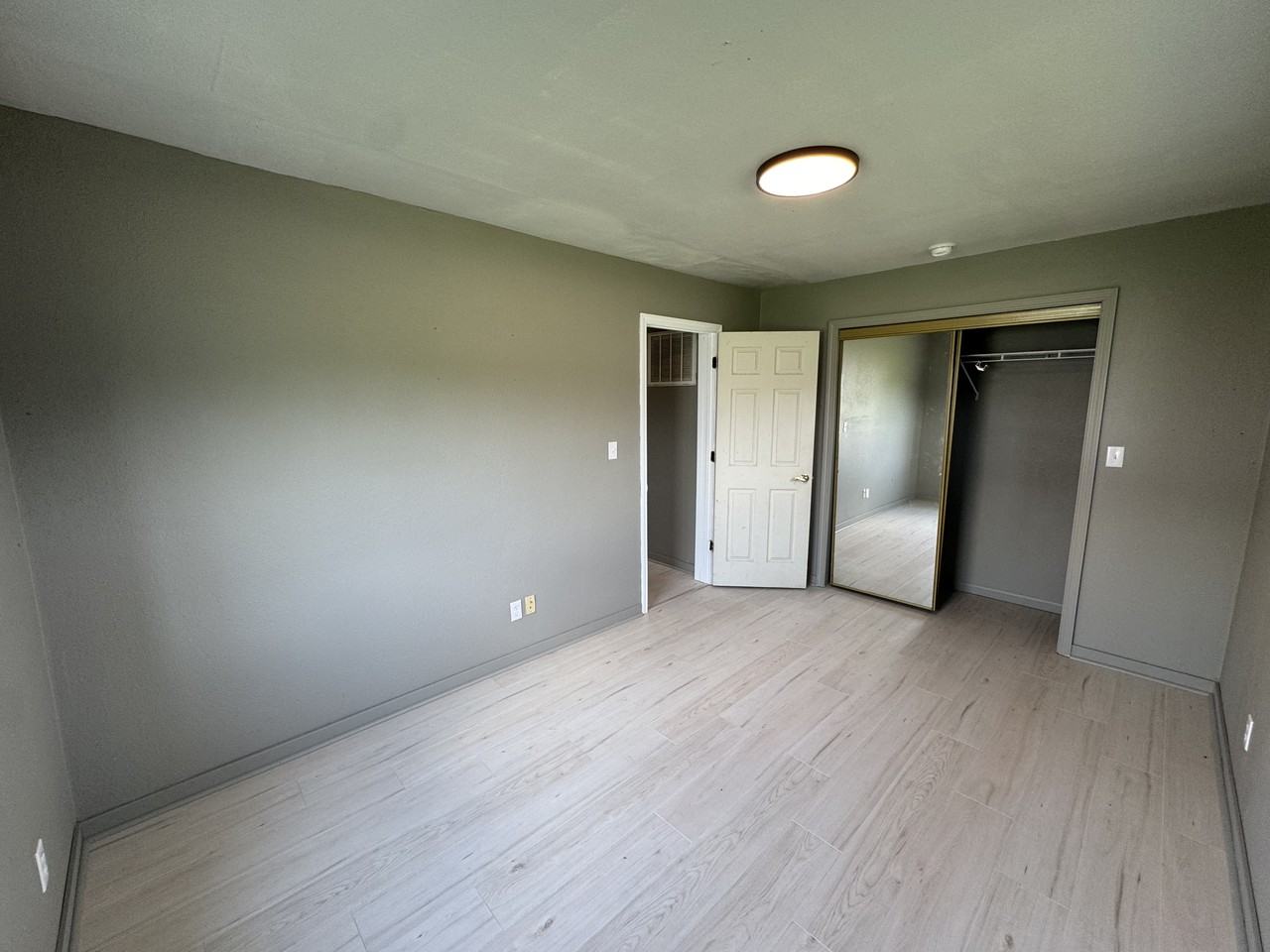 399 W Allen St #A - Photo 2 of 11