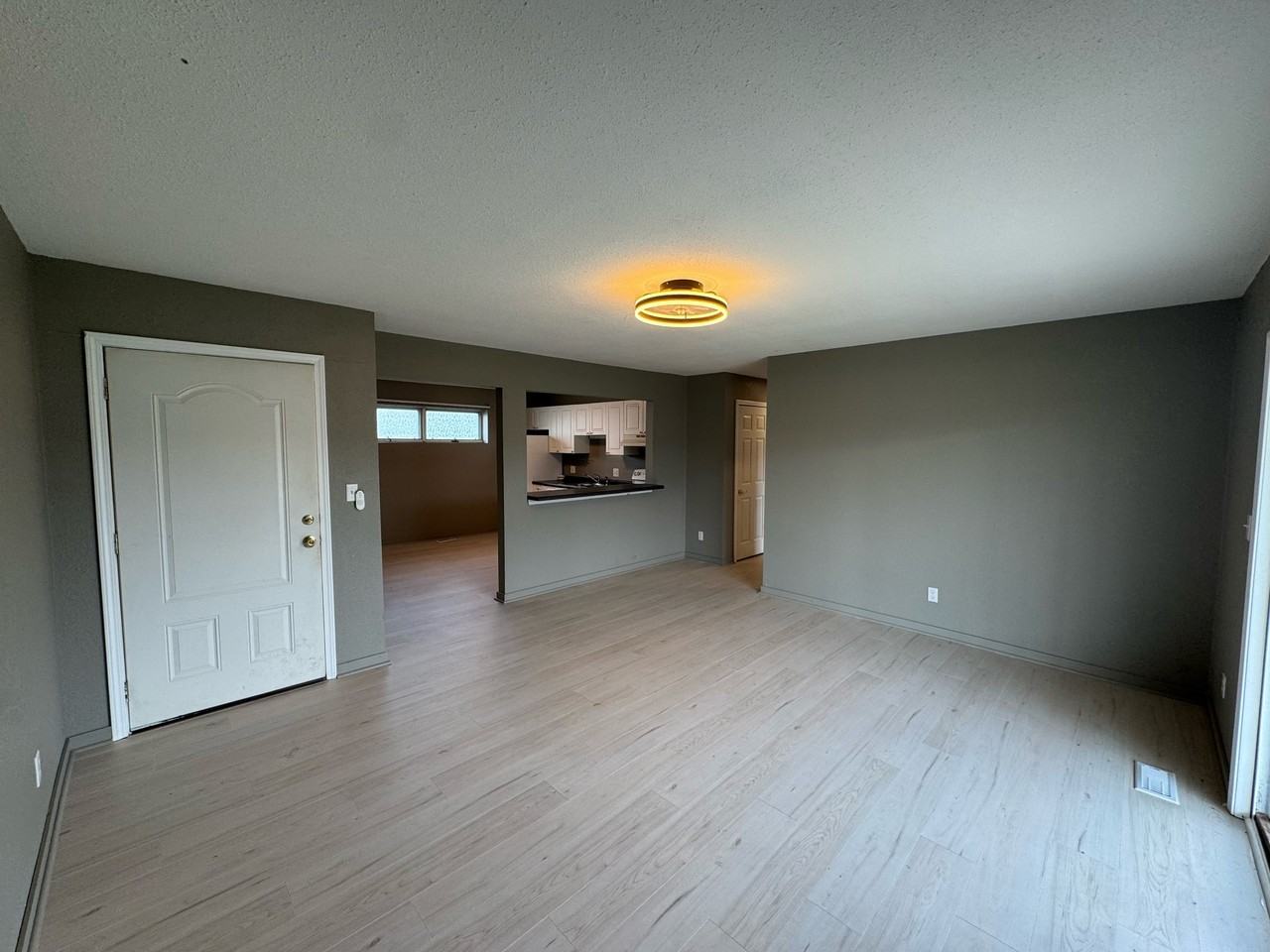 399 W Allen St #A - Photo 6 of 11
