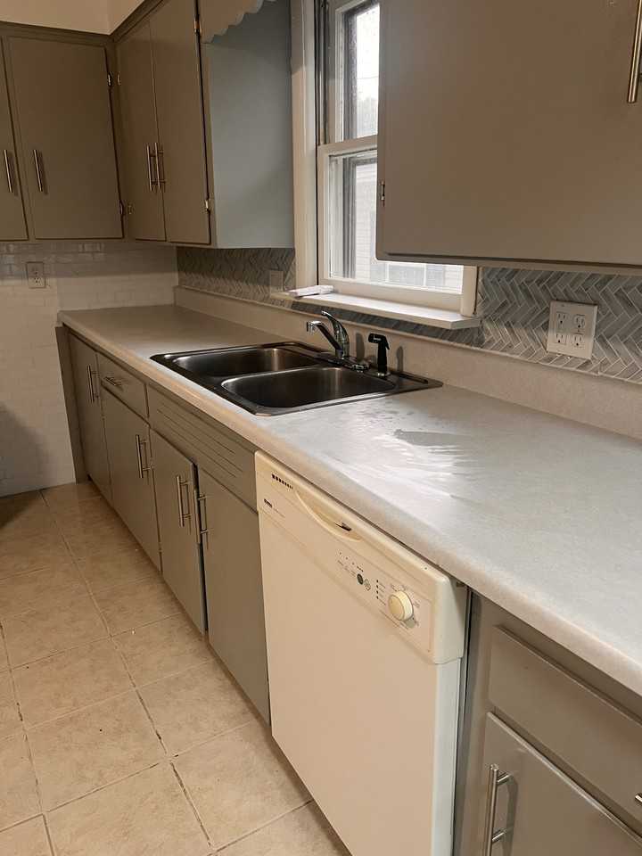 307 E Elm St #1 - Photo 3 of 19