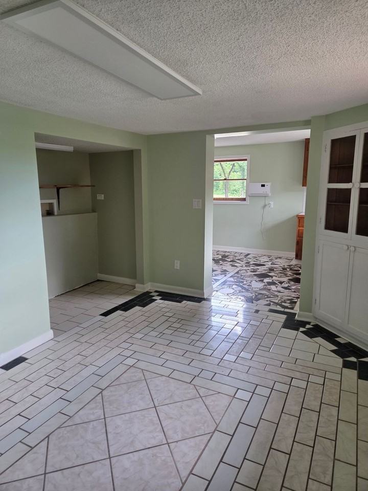 171 Gilmer St #B - Photo 5 of 16