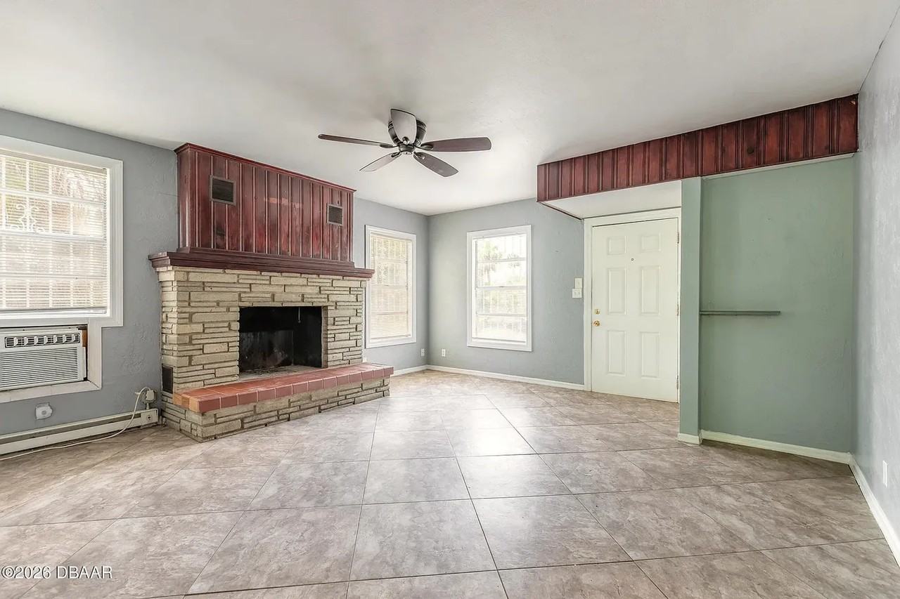 531 Elm St - Photo 3 of 9