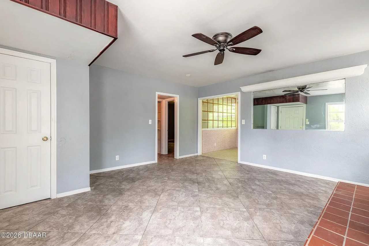 531 Elm St - Photo 4 of 9