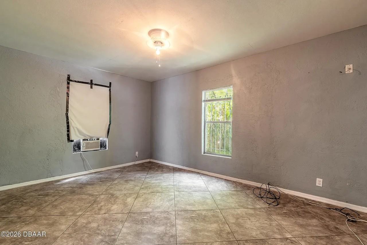 531 Elm St - Photo 5 of 9