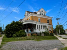 featured image of 507 S Center St