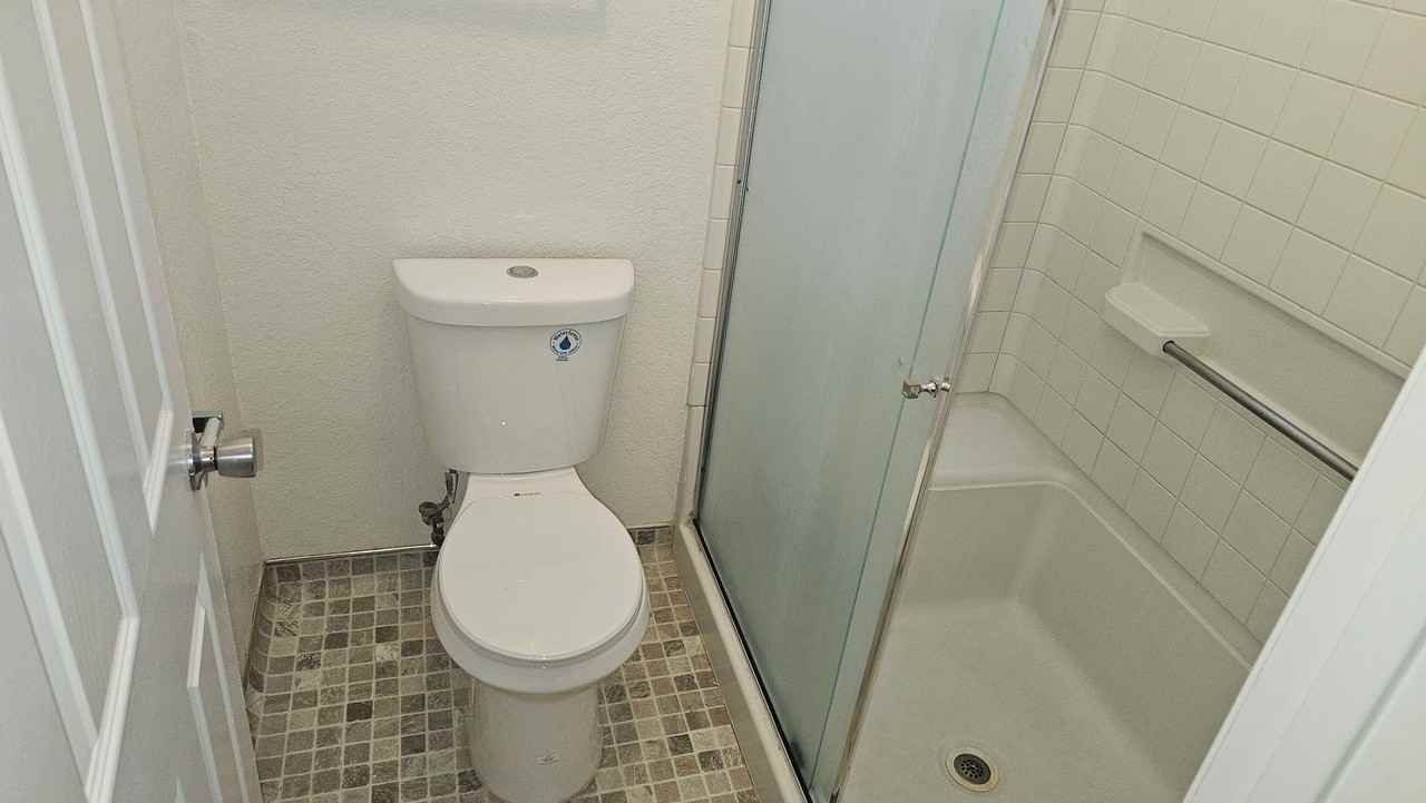 3713 E Orangeburg Ave - Photo 3 of 19