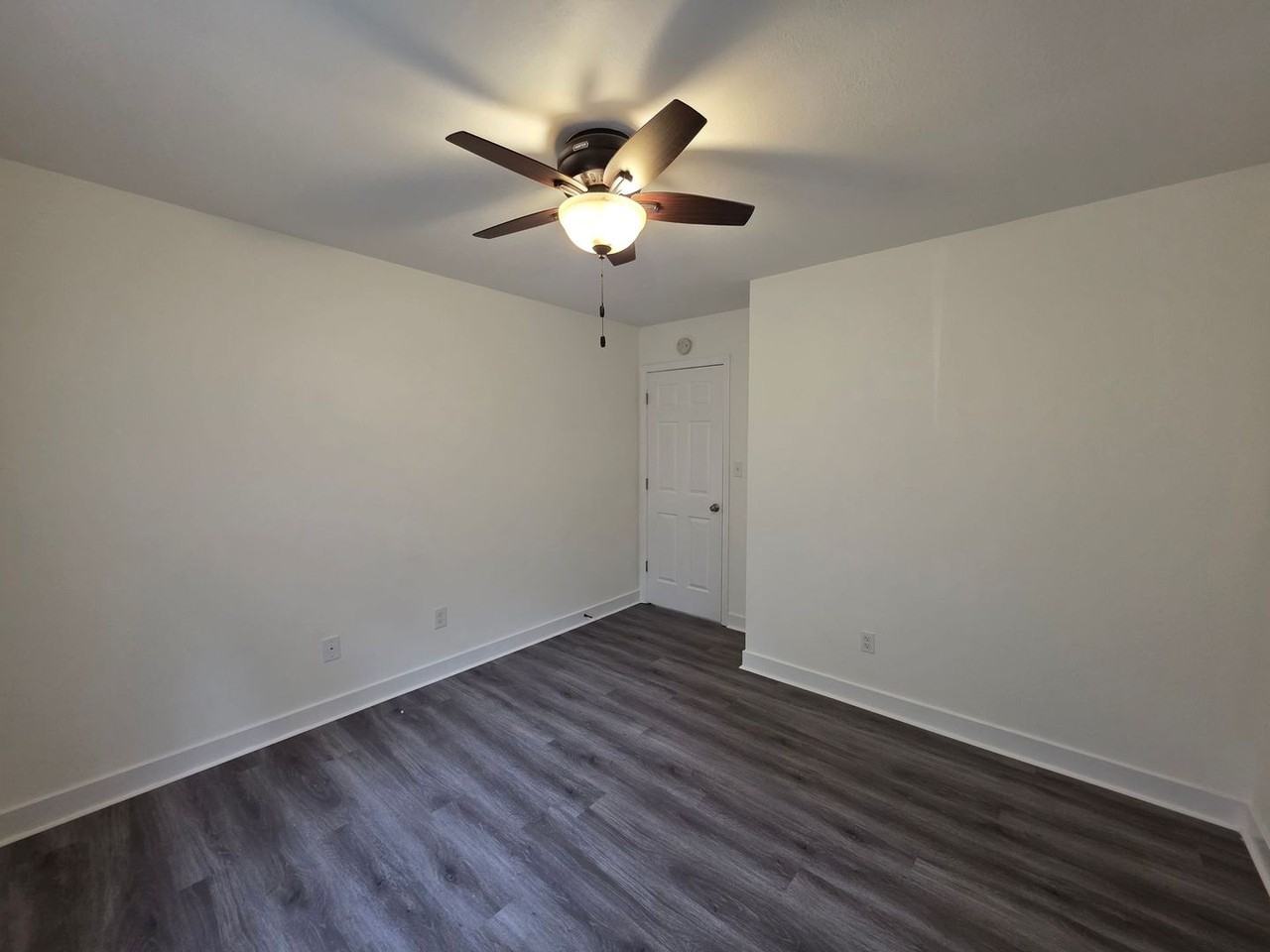 1114 E South Ave - Photo 6 of 12