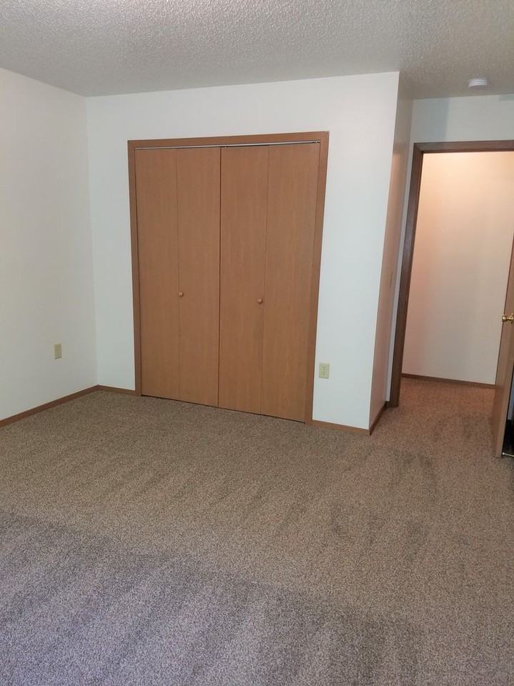 The Pines - Photo 3 of 50