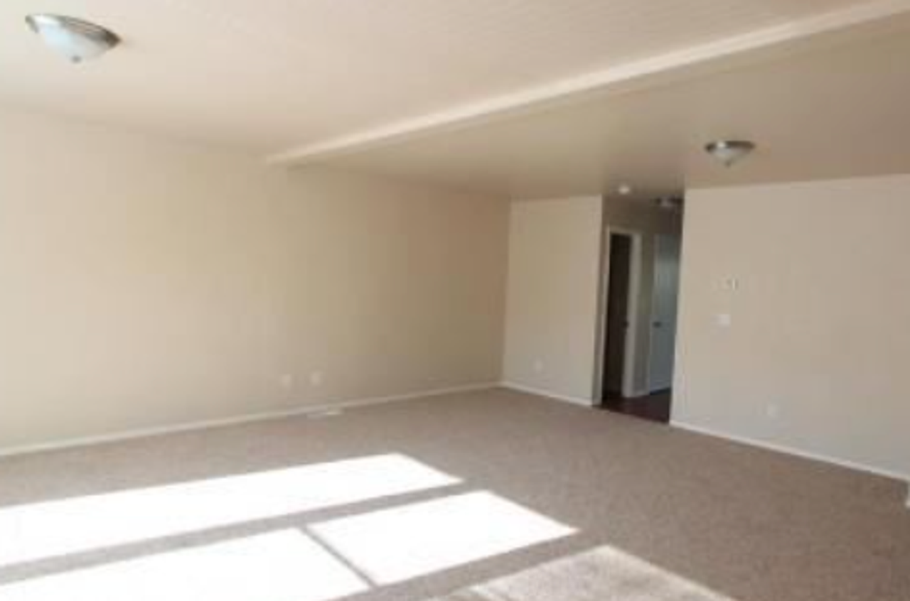 1779 W Kagy Blvd - Photo 2 of 9