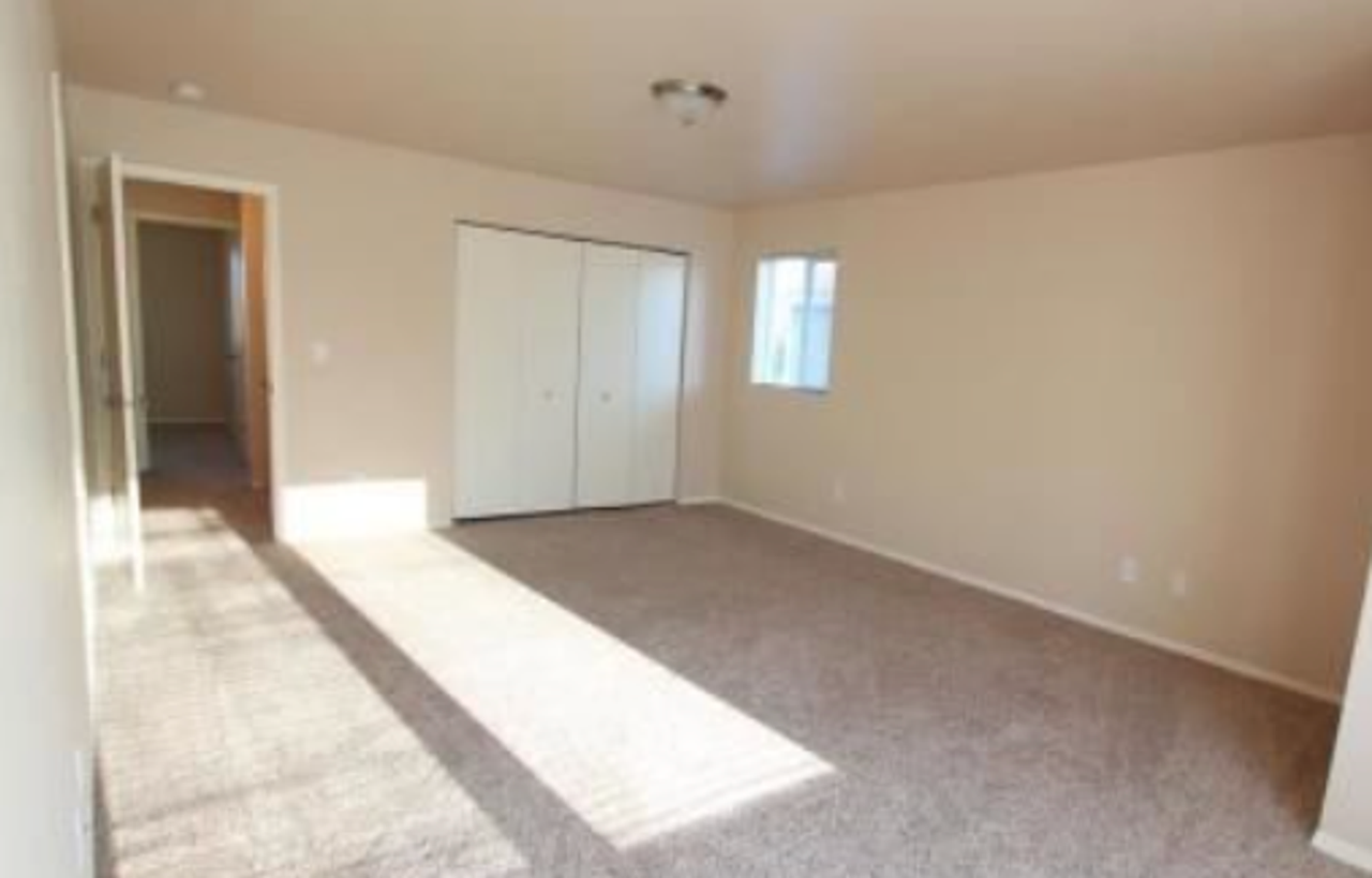 1779 W Kagy Blvd - Photo 5 of 9