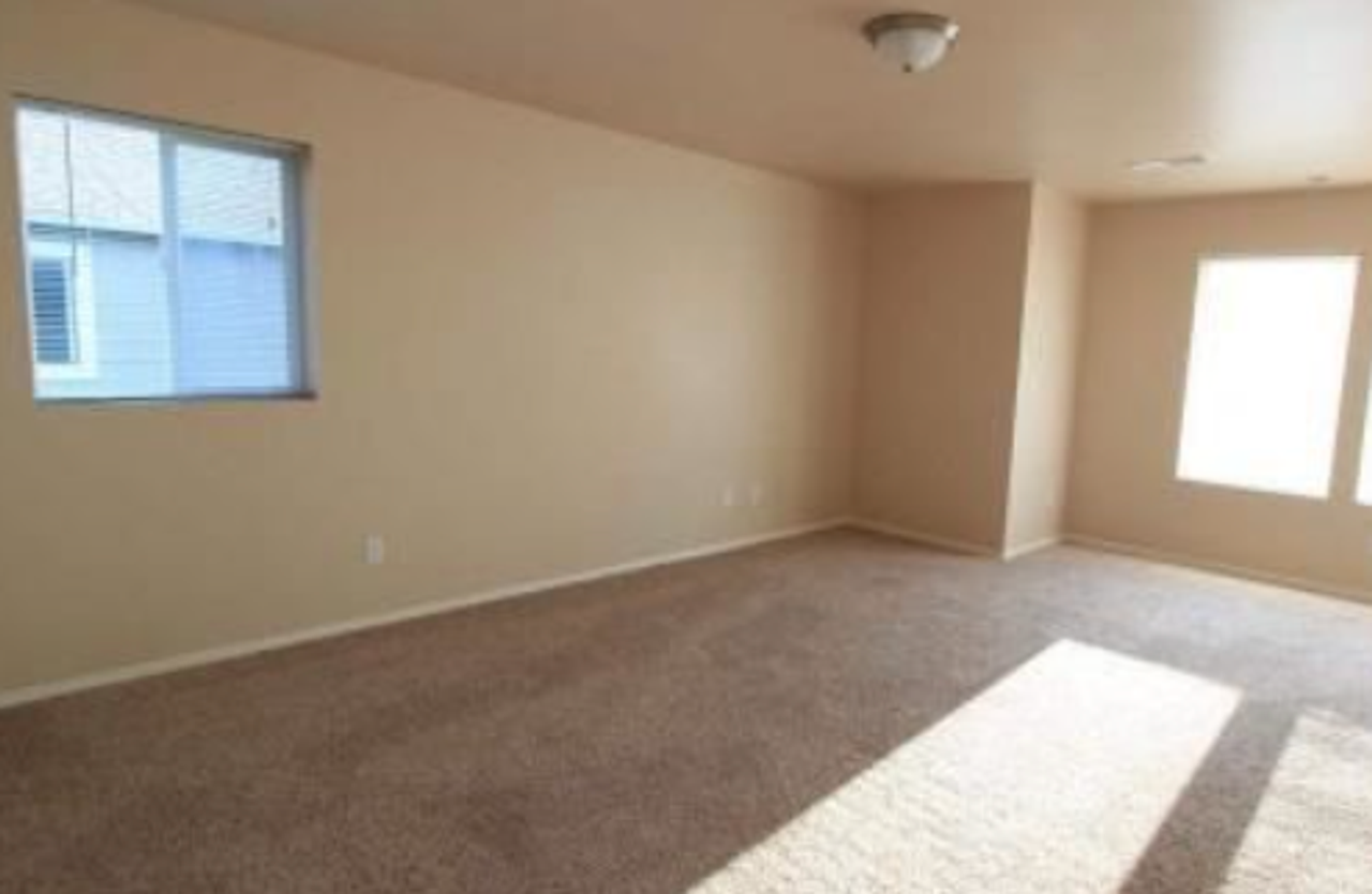 1779 W Kagy Blvd - Photo 7 of 9