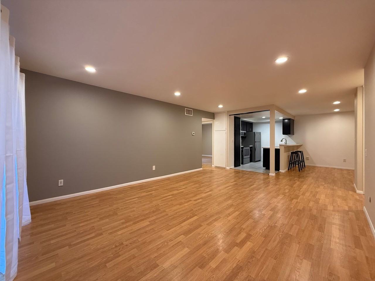 5999 Rancho Mission Rd #101 - Photo 7 of 26