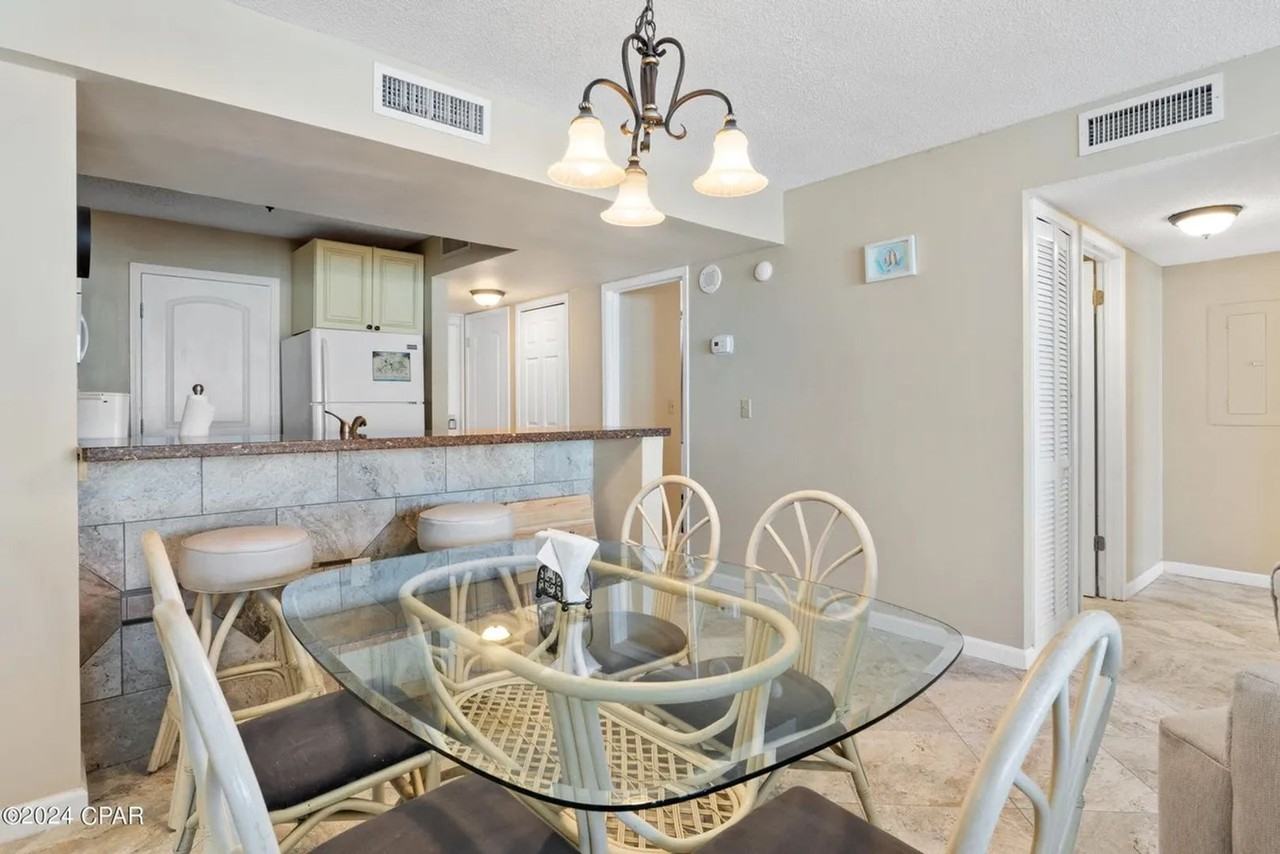 7205 Thomas Dr - Photo 5 of 31
