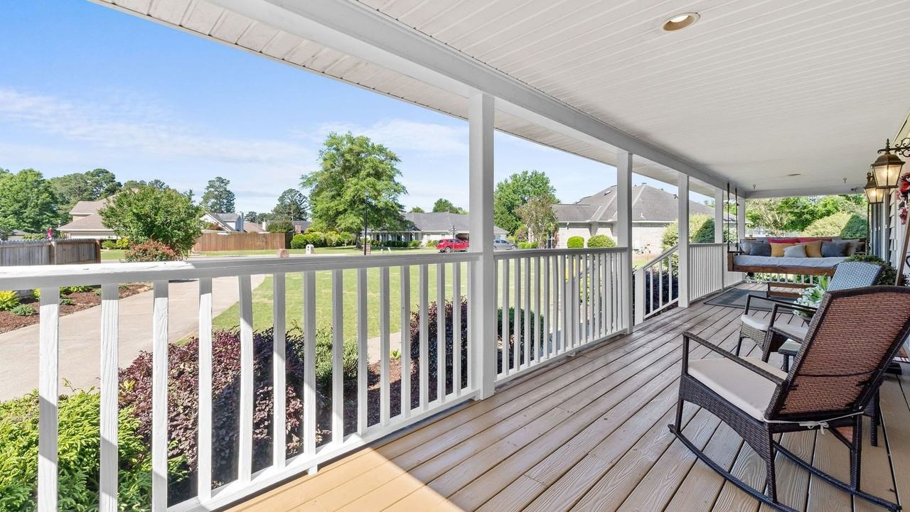1210 Auxford Ave - Photo 4 of 50