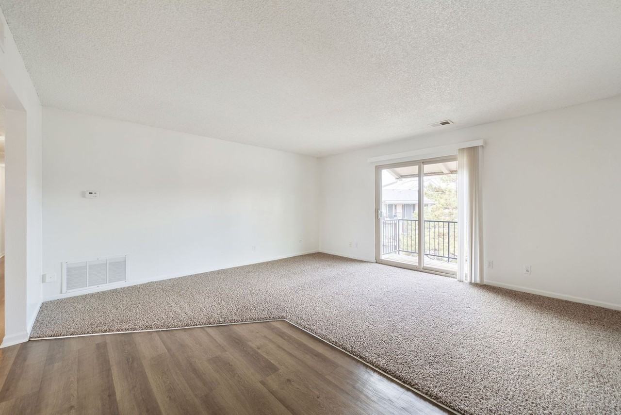 Lakemont Apartments - Photo 4 of 41