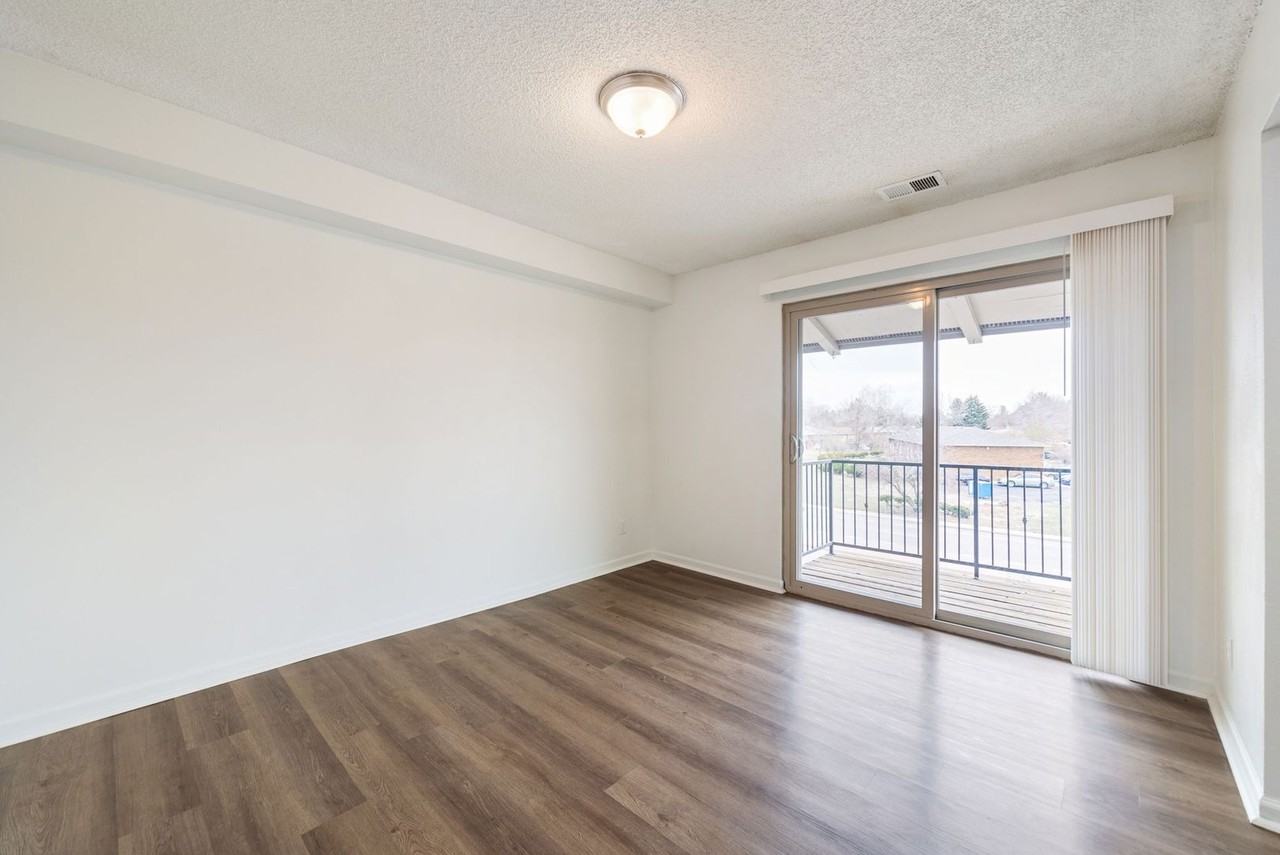 Lakemont Apartments - Photo 6 of 41