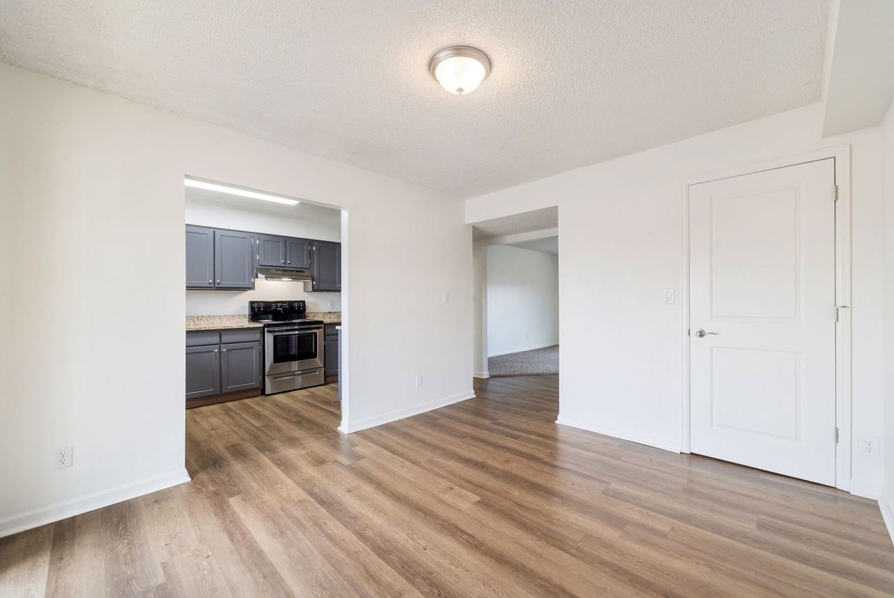 Lakemont Apartments - Photo 7 of 41