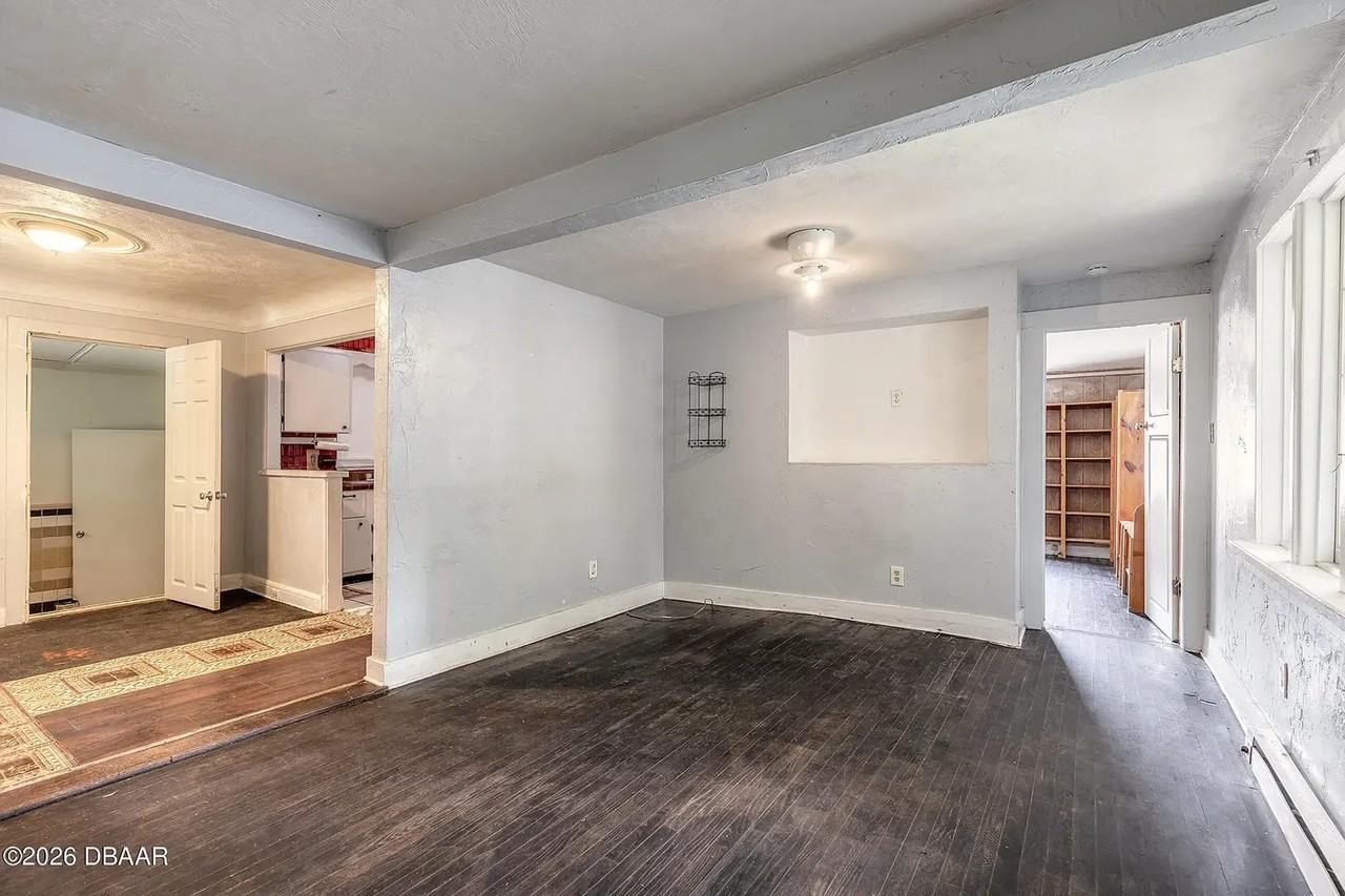 319 Taylor Ave - Photo 6 of 13