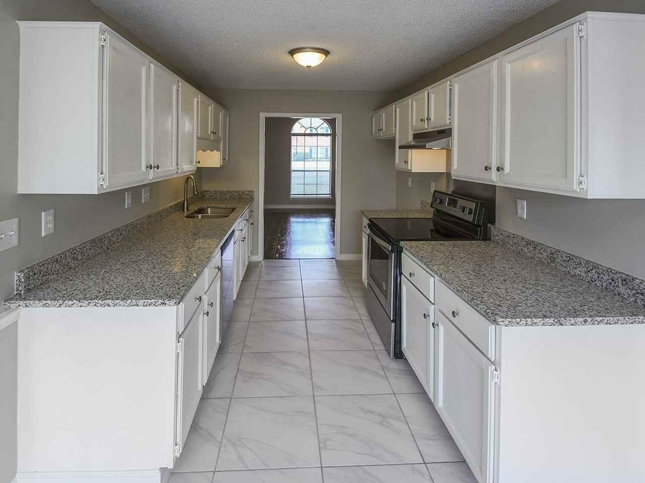 7611 Lowrance Rd - Photo 7 of 21