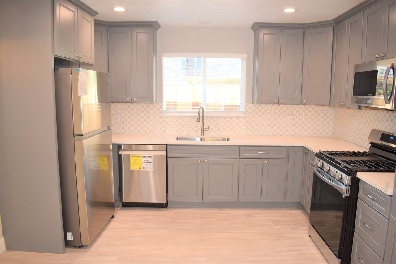 1414 54th St - Photo 4 of 12