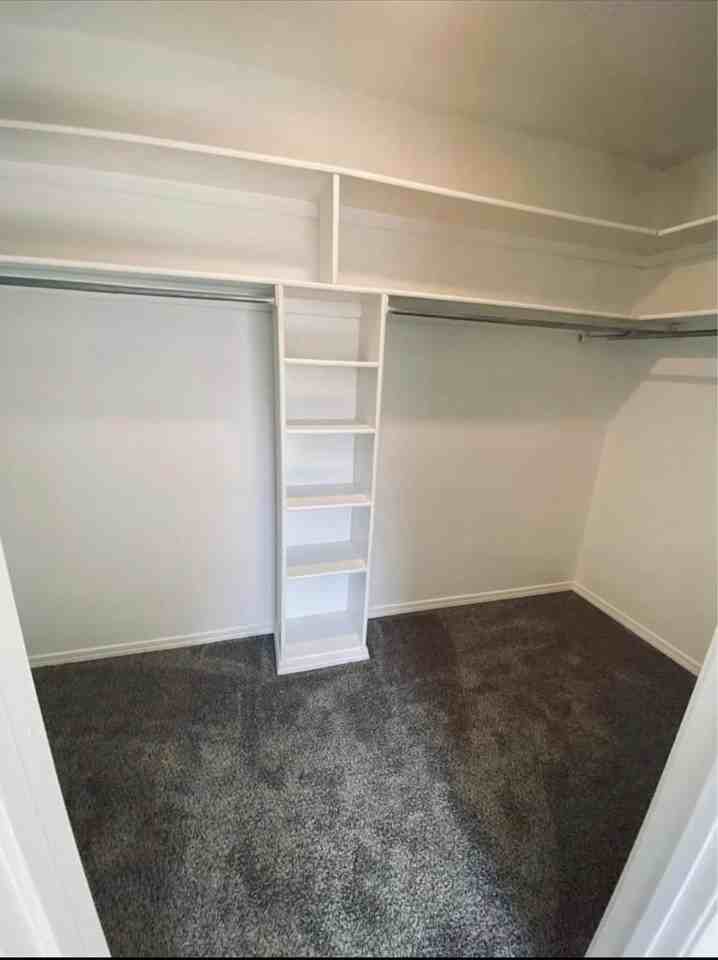 8817 S 28th St - Photo 6 of 10