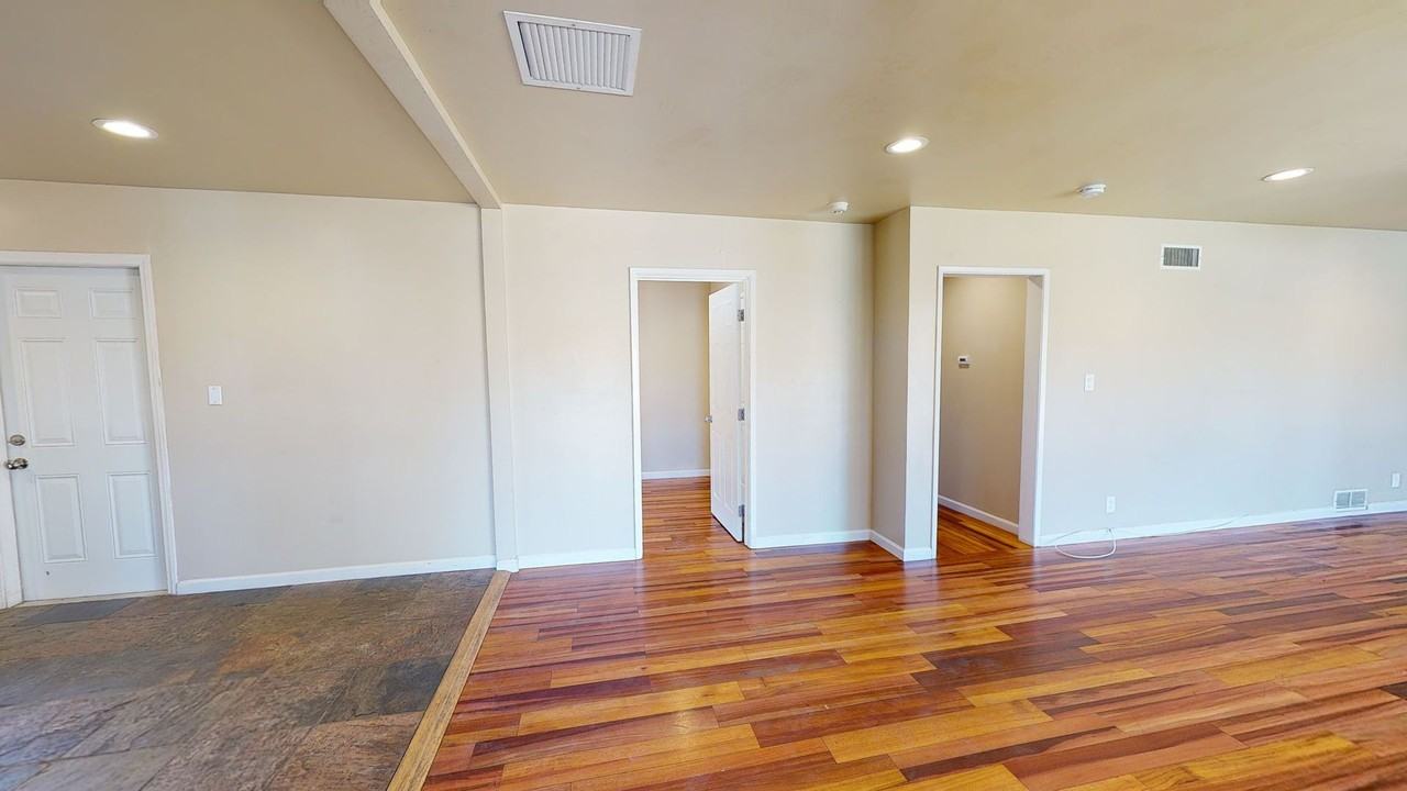 5705 Mary Lane Dr - Photo 2 of 13
