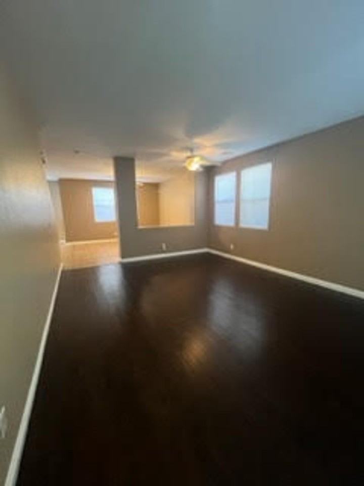 10784 Royal Jasmine Ln - Photo 3 of 31