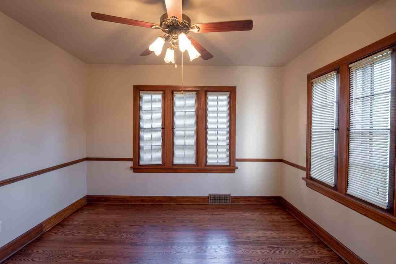 509 E Bennett St - Photo 3 of 16