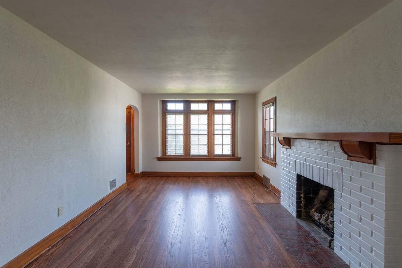 509 E Bennett St - Photo 4 of 16