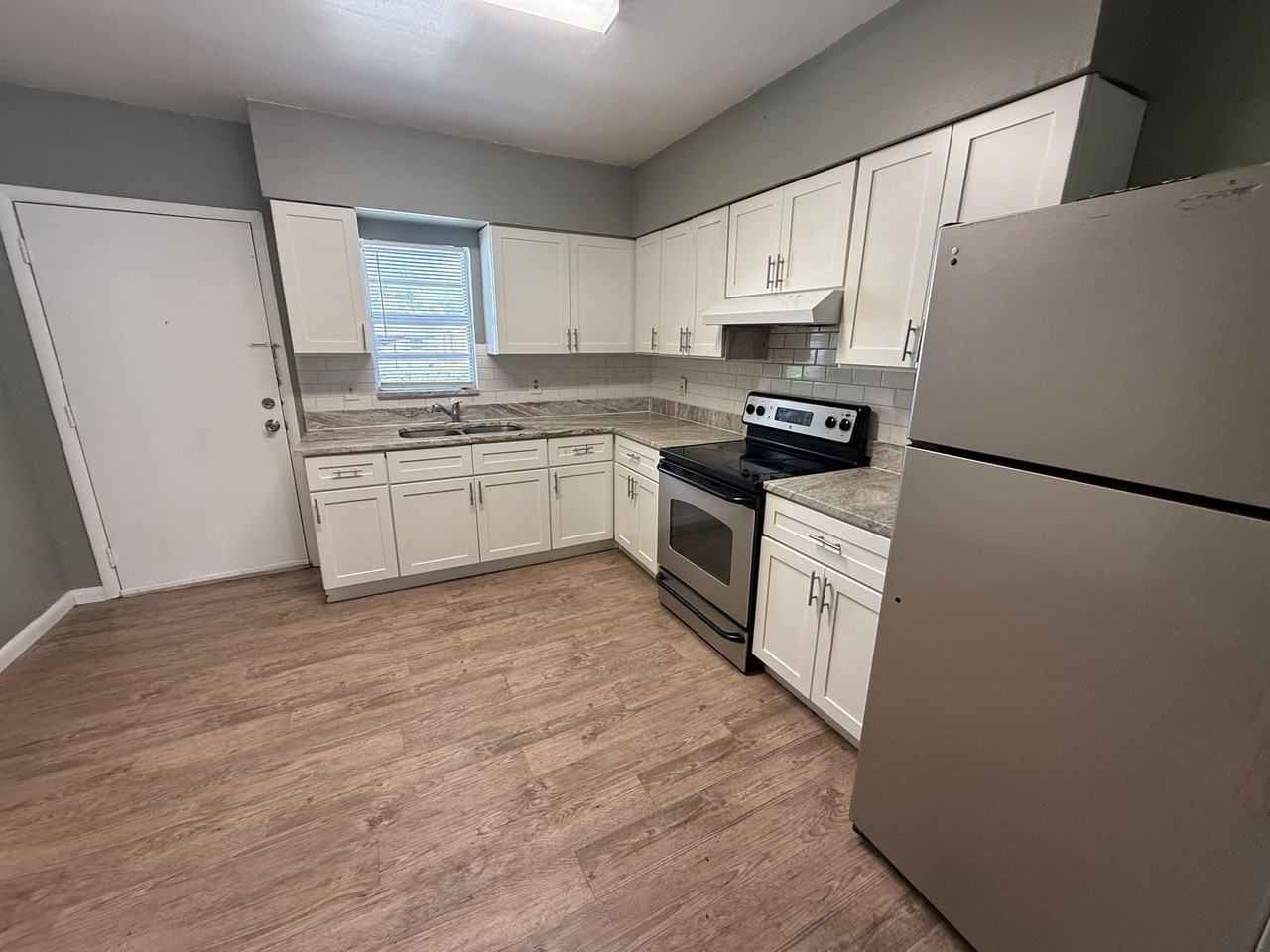 1317 E Church St - Photo 2 of 9