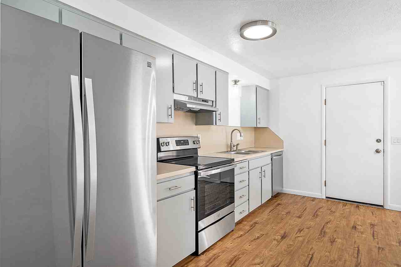 2709 N 24th St - Photo 2 of 38