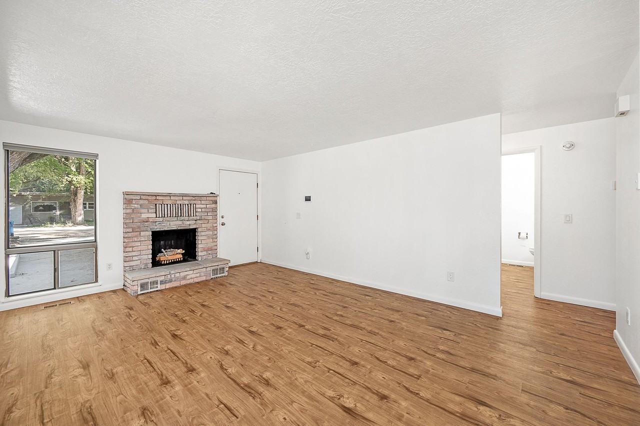 2709 N 24th St - Photo 4 of 38