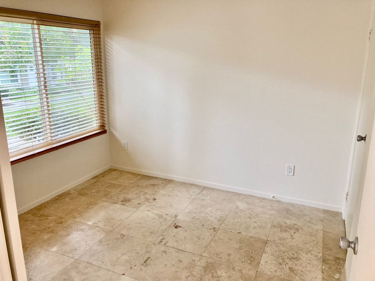 10769 Cariuto Ct - Photo 4 of 36