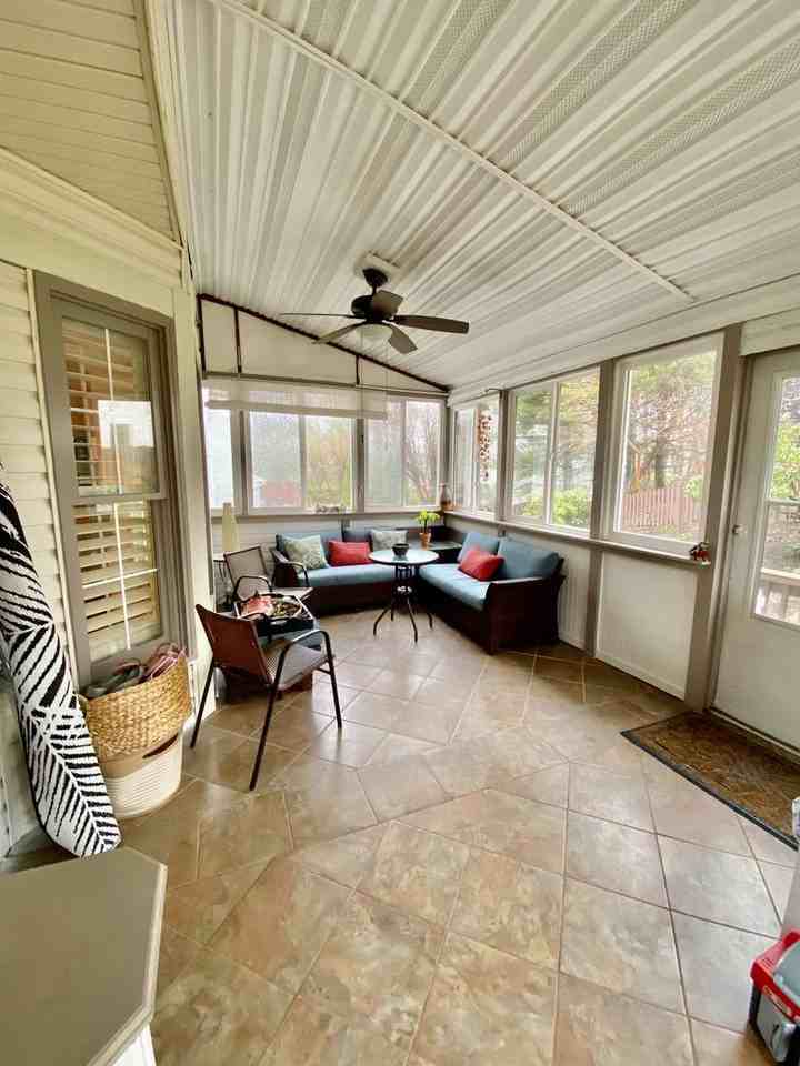 2 Eastbrook Ct - Photo 6 of 22