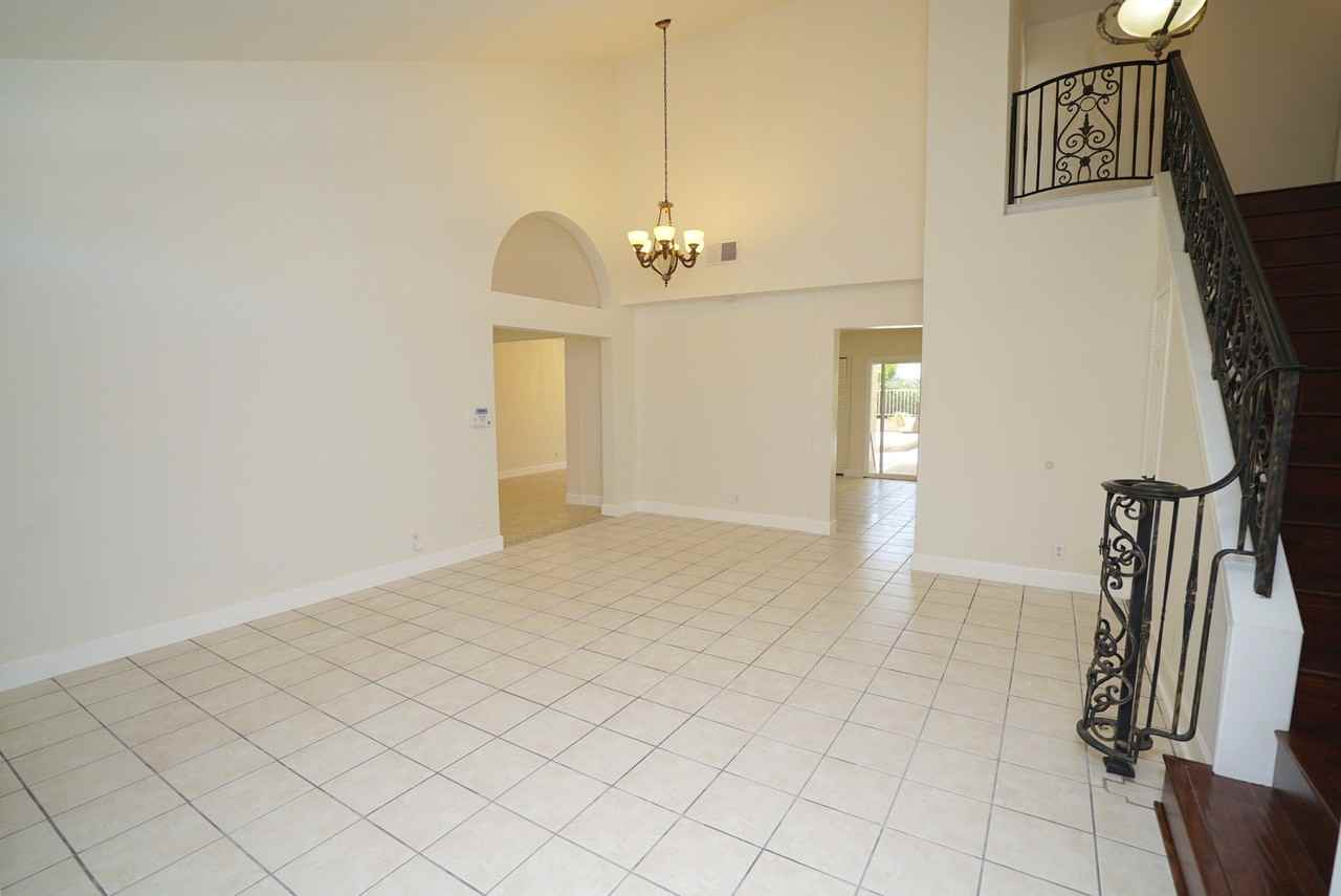 27727 Spandau Dr - Photo 3 of 29