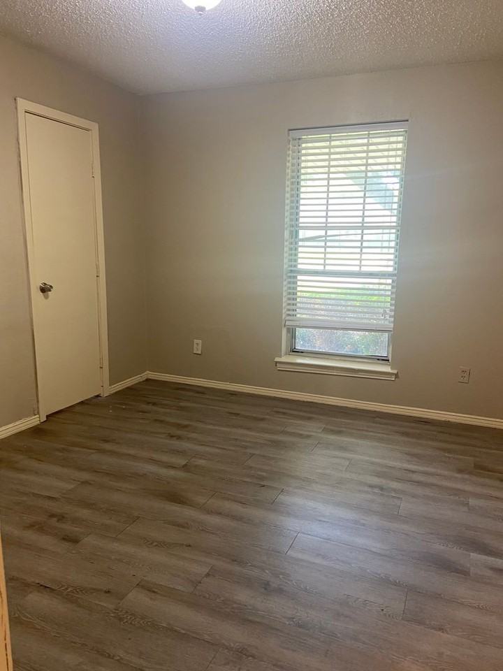1314 Hanna Cir - Photo 7 of 14