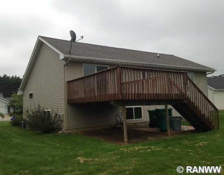 1824 Sherwood Blvd - Photo 2 of 13
